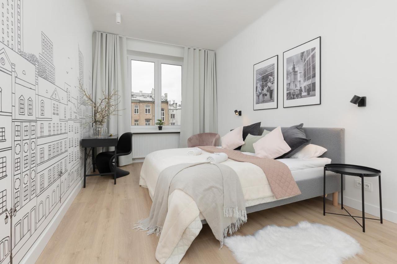 Spacious With Panoramic View Of By Renters * Warschau